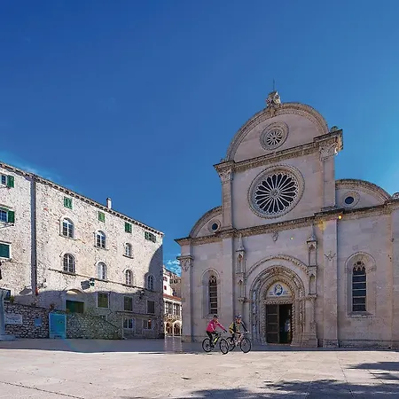 Apartman Amazing In With Wifi Brodarica (Sibenik-Knin)