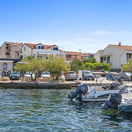 Apartment Amazing In With Wifi Brodarica (Sibenik-Knin)