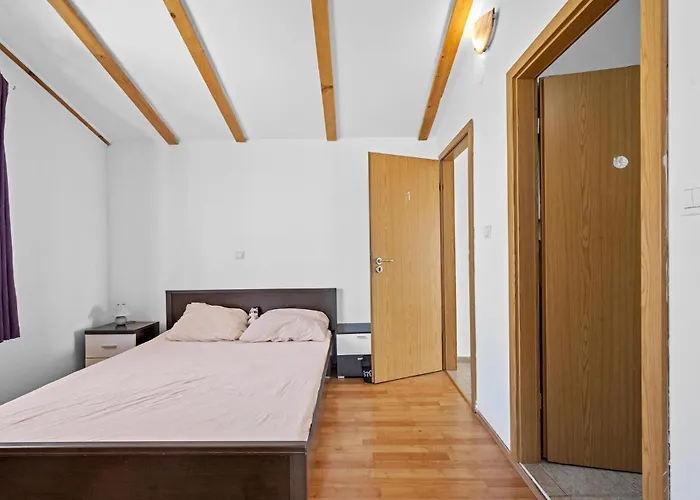 Appartement 1 Bedroom Stunning In Brodarica (Sibenik-Knin)