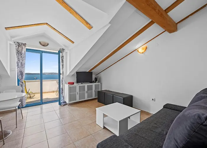 1 Bedroom Stunning In Appartement *