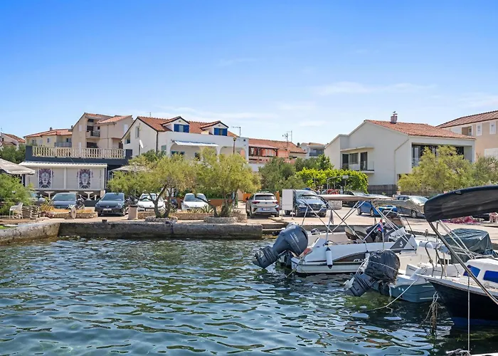 Appartement 1 Bedroom Stunning In Brodarica (Sibenik-Knin)