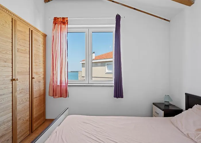 Appartement 1 Bedroom Stunning In *