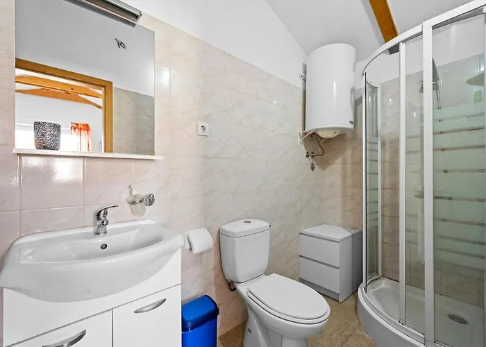 1 Bedroom Stunning In * Brodarica (Sibenik-Knin)