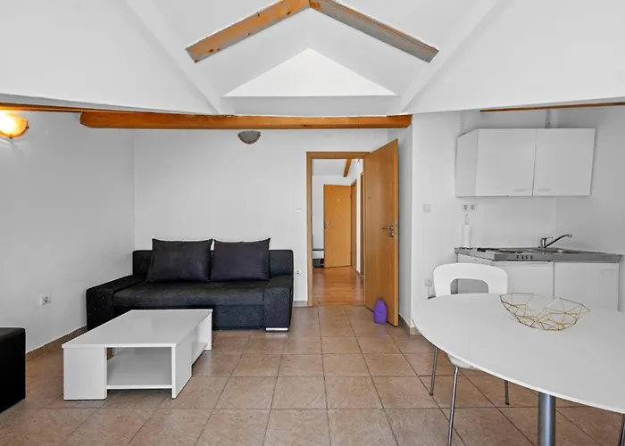 1 Bedroom Stunning In Appartement *