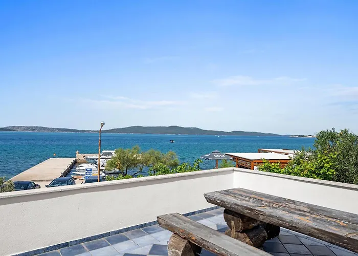 1 Bedroom Stunning In Appartement *